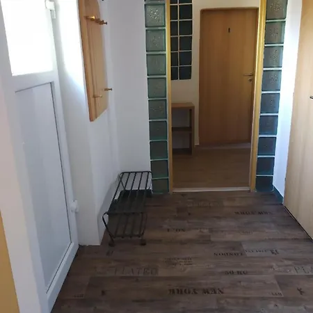 Apartman Blizko Brna S Dobovymi Dekoracemi Apartment